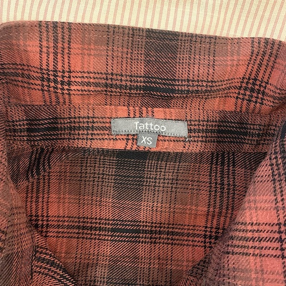 Tattoo plaid button down - Picture 2 of 2